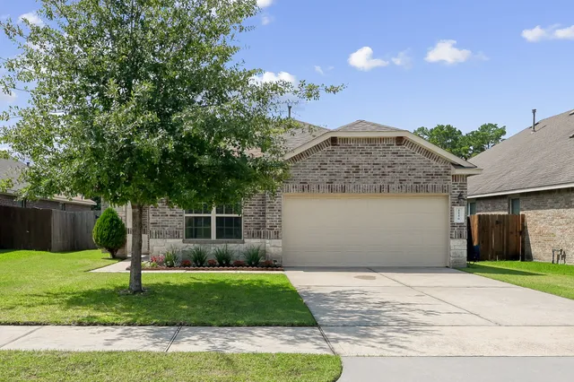 $325,000 | 12270 Little Blue Heron Lane, Conroe, TX 77304
