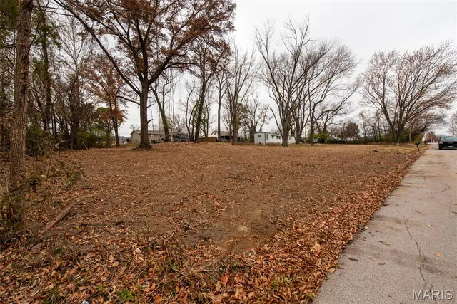 $26,400 | Lot 33 Meremac Avenue, Pacific, MO 63069