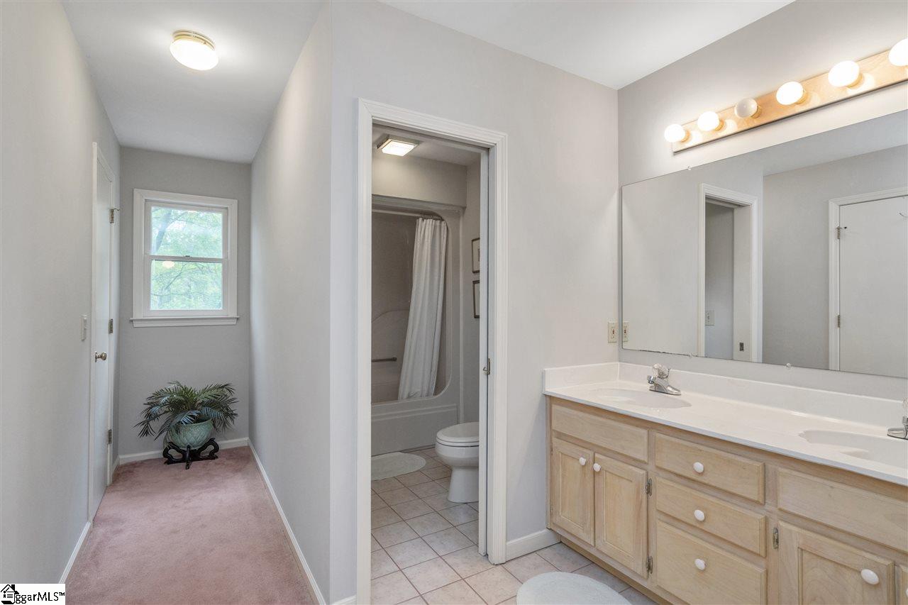 253 McCall Road Simpsonville, SC 29680 - Photo 15 of 36 Gallery Image 15