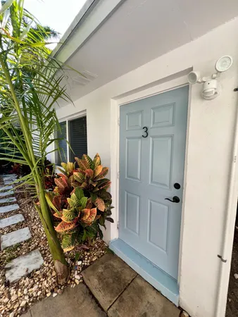 $2,100 | 1235 Beach Road, Unit 3, Palm Beach Shores, FL 33404