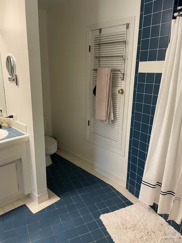 $575,000 | 101 Seamarge Circle, Pensacola, FL 32507