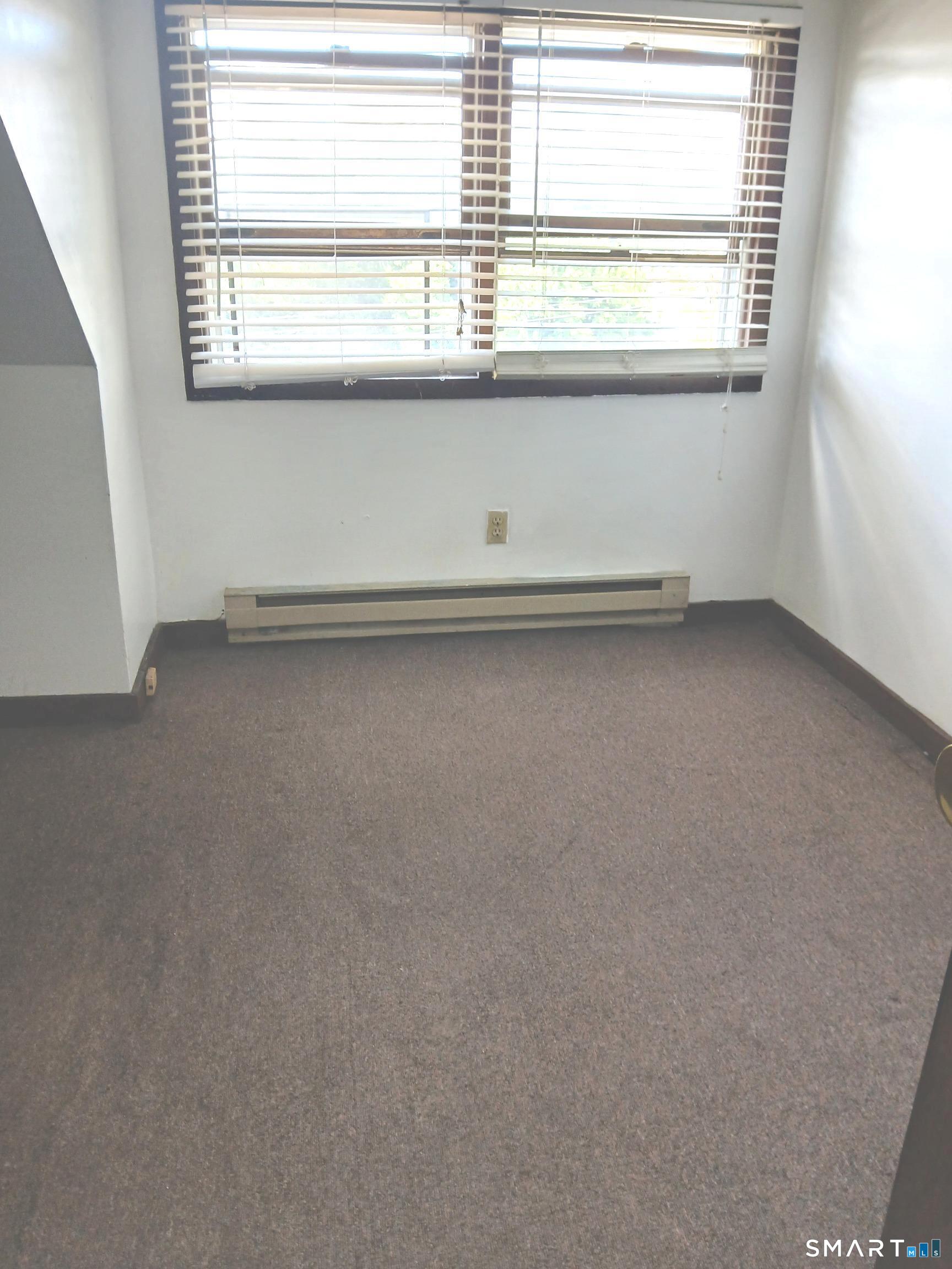 198 Meriden Road Waterbury, CT 06705 - Photo 5 of 8