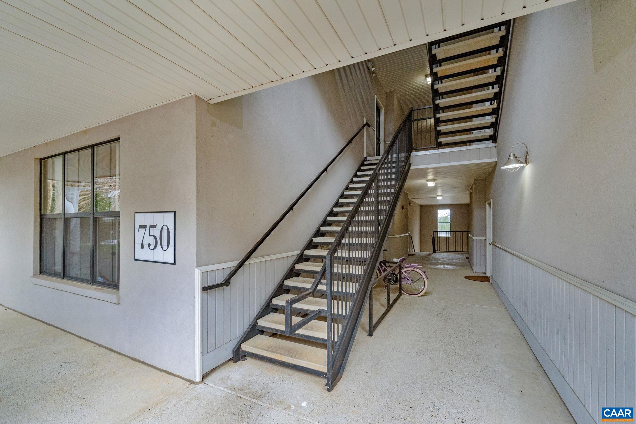 750 Walker Square, Unit 4B Charlottesville, VA 22903 - Photo 13 of 21 Top Floor - 4th floor unit