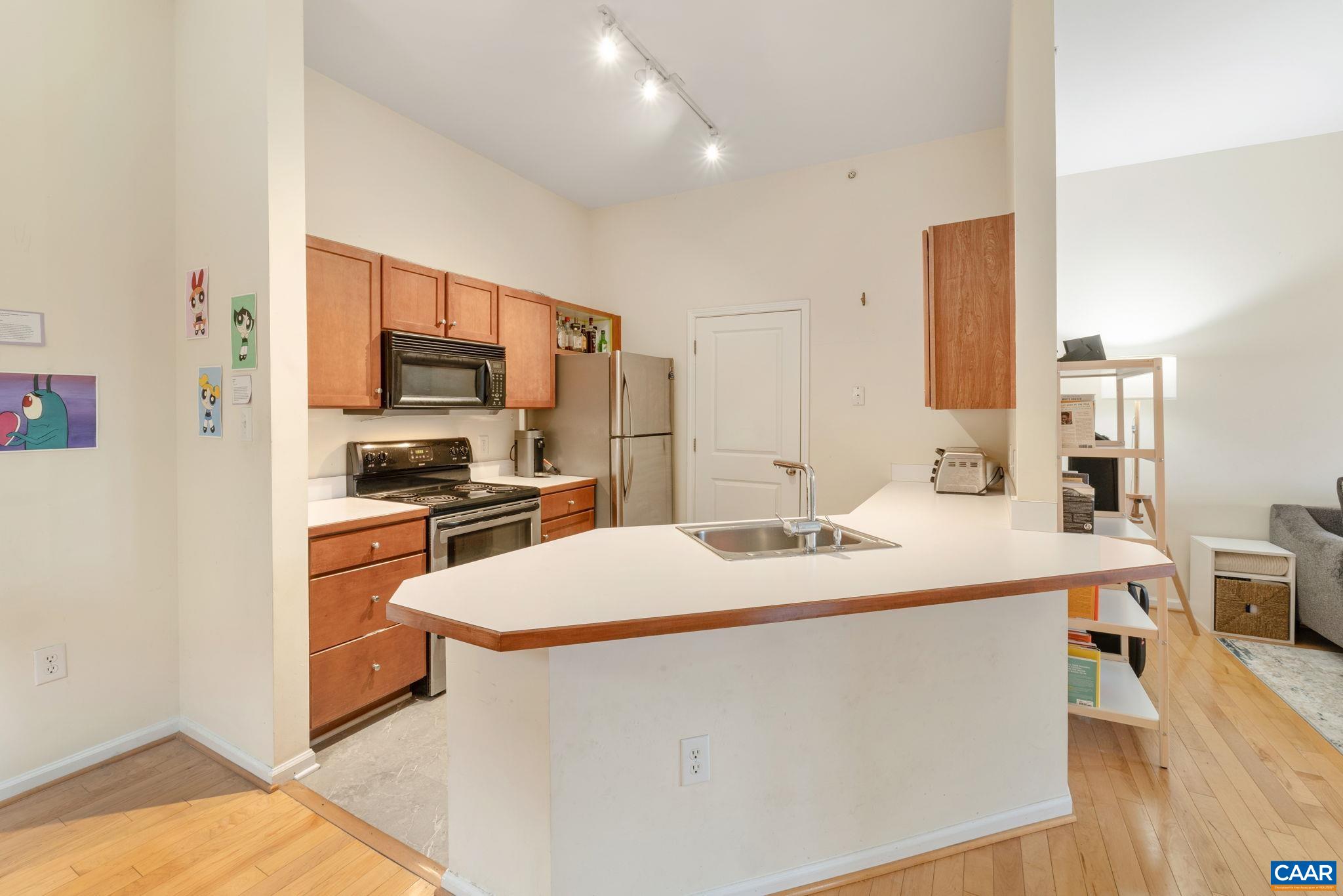 750 Walker Square, Unit 4B Charlottesville, VA 22903 - Photo 5 of 21