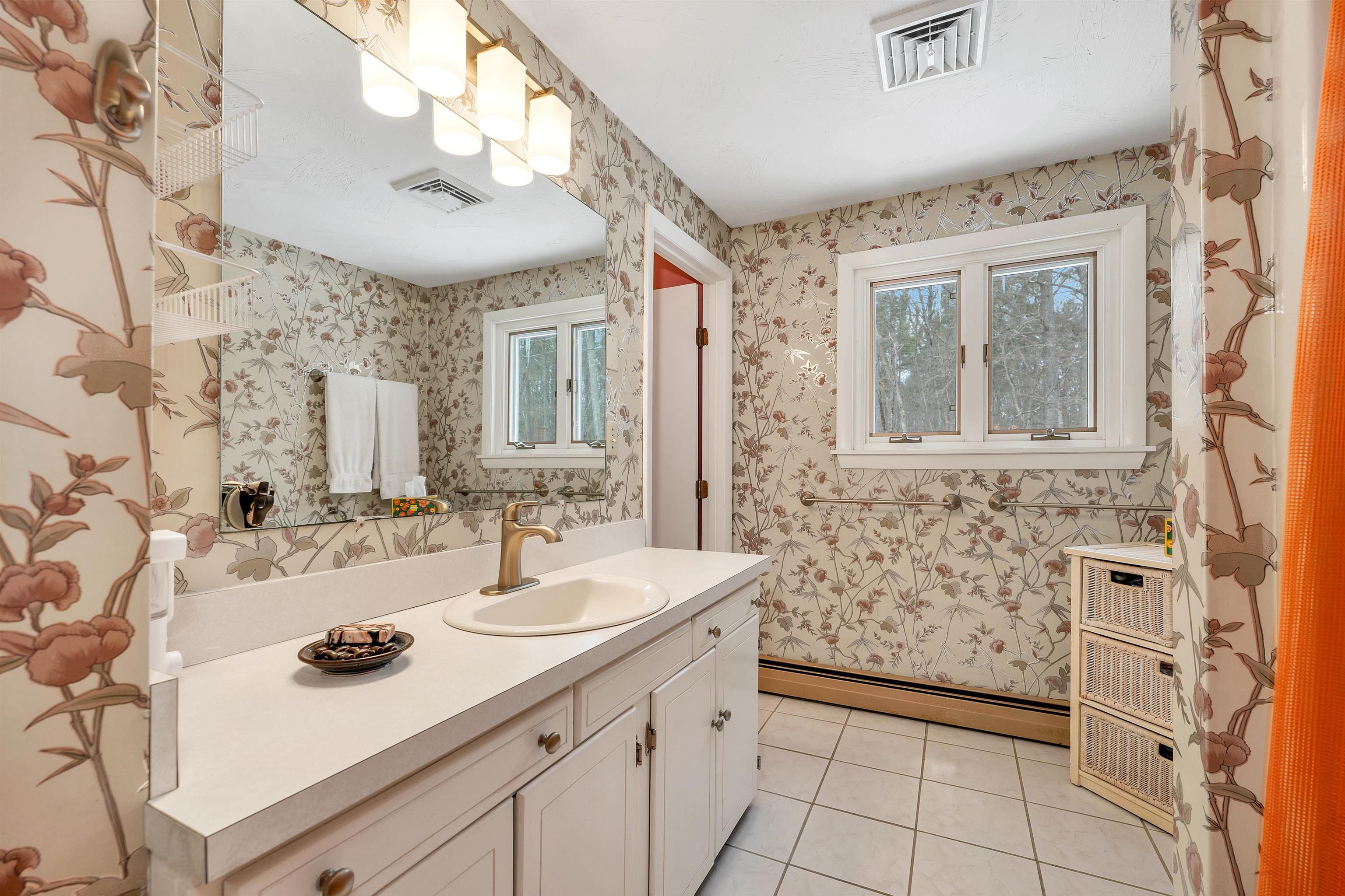 13 Park Street Windham, NH 03087 - Photo 19 of 41