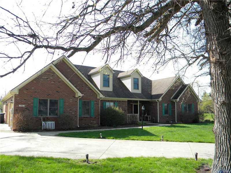 1705 East Mohr Road Greenfield, IN 46140 - Photo 1 of 17 Gallery Image 1