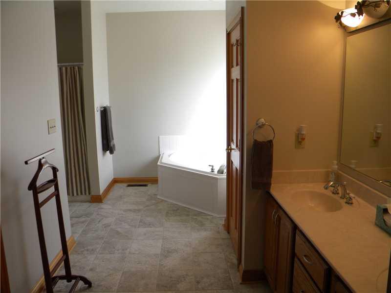 1705 East Mohr Road Greenfield, IN 46140 - Photo 12 of 17 Gallery Image 12