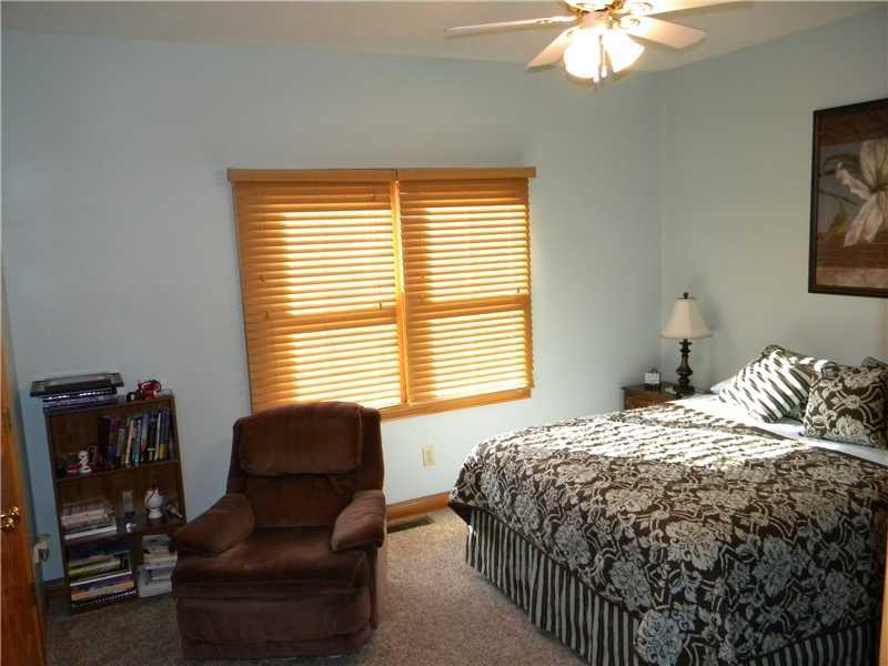 1705 East Mohr Road Greenfield, IN 46140 - Photo 13 of 17 Gallery Image 13