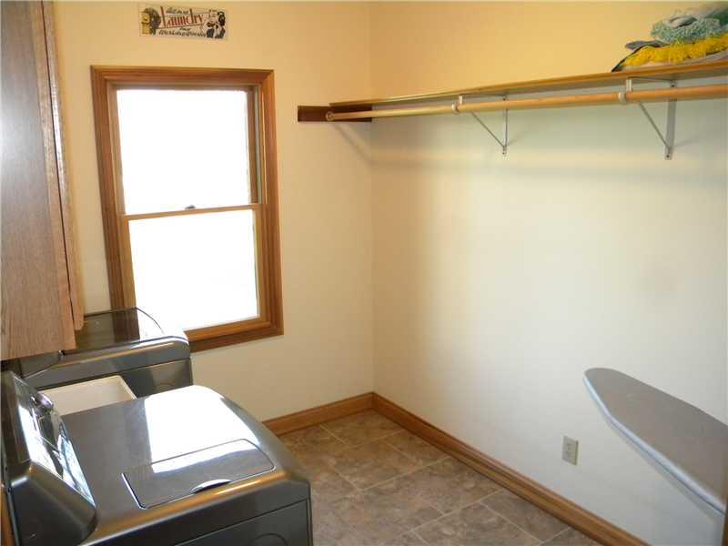 1705 East Mohr Road Greenfield, IN 46140 - Photo 14 of 17 Gallery Image 14