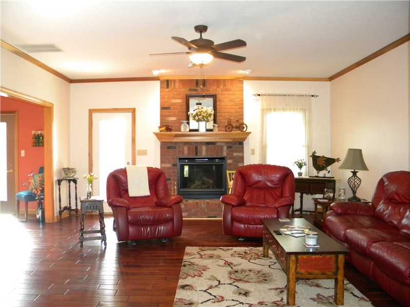 1705 East Mohr Road Greenfield, IN 46140 - Photo 10 of 17 Gallery Image 10