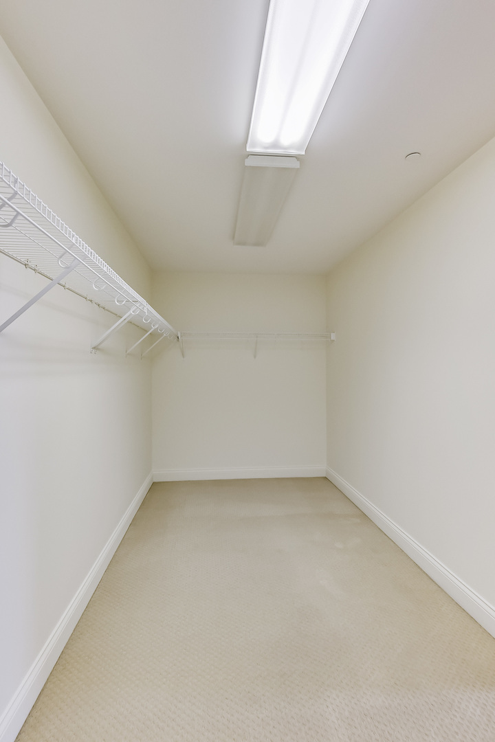600 West Touhy Avenue, Unit 303 Park Ridge, IL 60068 - Photo 21 of 32 a view of room