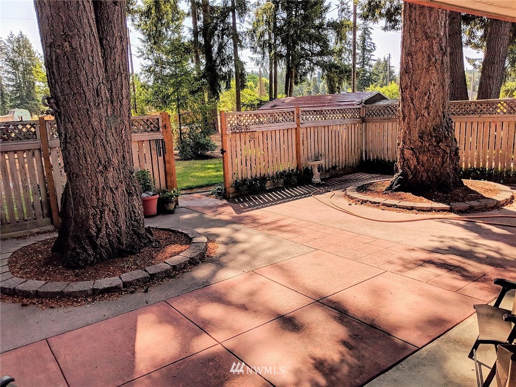 19005 Nutmeg Street Southwest Rochester, WA 98579 - Photo 5 of 24