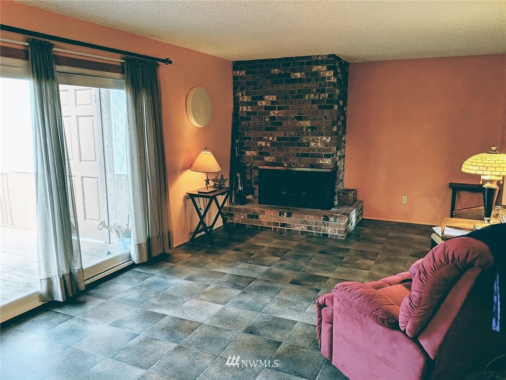 19005 Nutmeg Street Southwest Rochester, WA 98579 - Photo 10 of 24