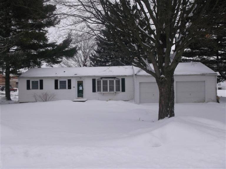 460 Douglas Drive Decatur, MI 49045 - Photo 1 of 9 Primary Photo