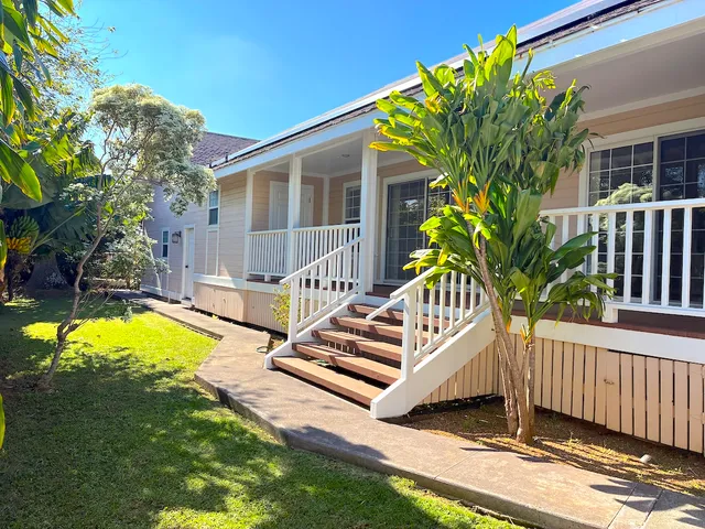 $1,198,000 | 67-1271 Mamalahoa Highway, Kamuela, HI 96743