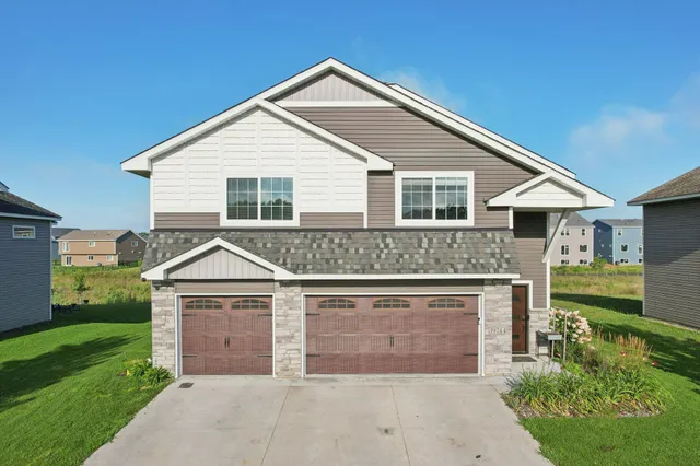 $420,000 | 39744 Fawn Avenue, North Branch, MN 55056