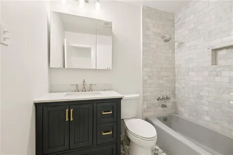 $725,000 | 310 Nashville Avenue, New Orleans, LA 70115