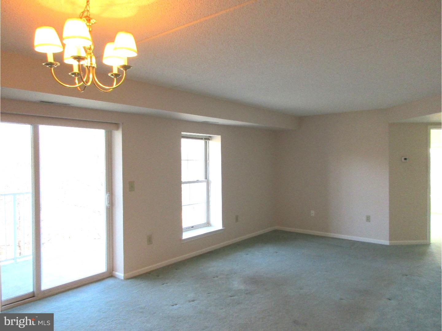 320 Brandon Road Norristown, PA 19403 - Photo 6 of 18 Living Room