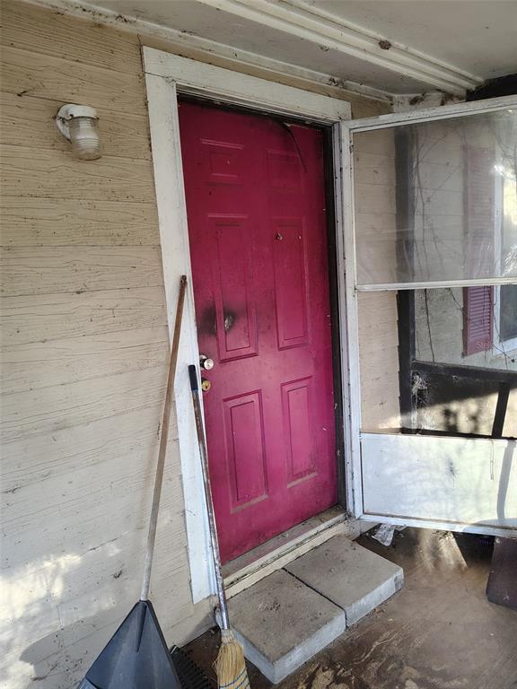 7801 Northeast 192nd Place Citra, FL 32113 - Photo 3 of 32 a view of front door of a house