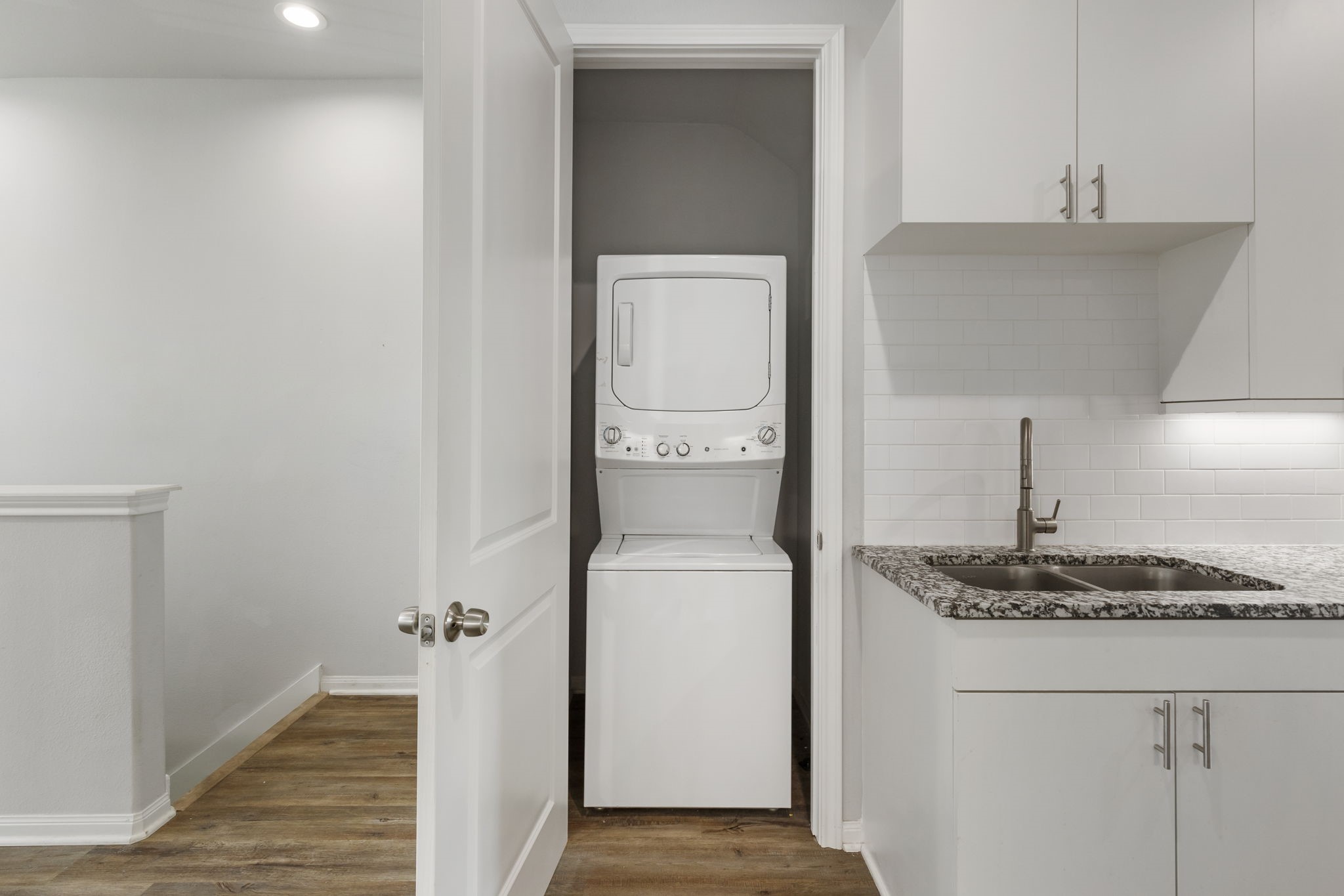 4908 Paradigm Ln Spring Spring, TX 77379 - Photo 5 of 19 Utility room on the second floor.
