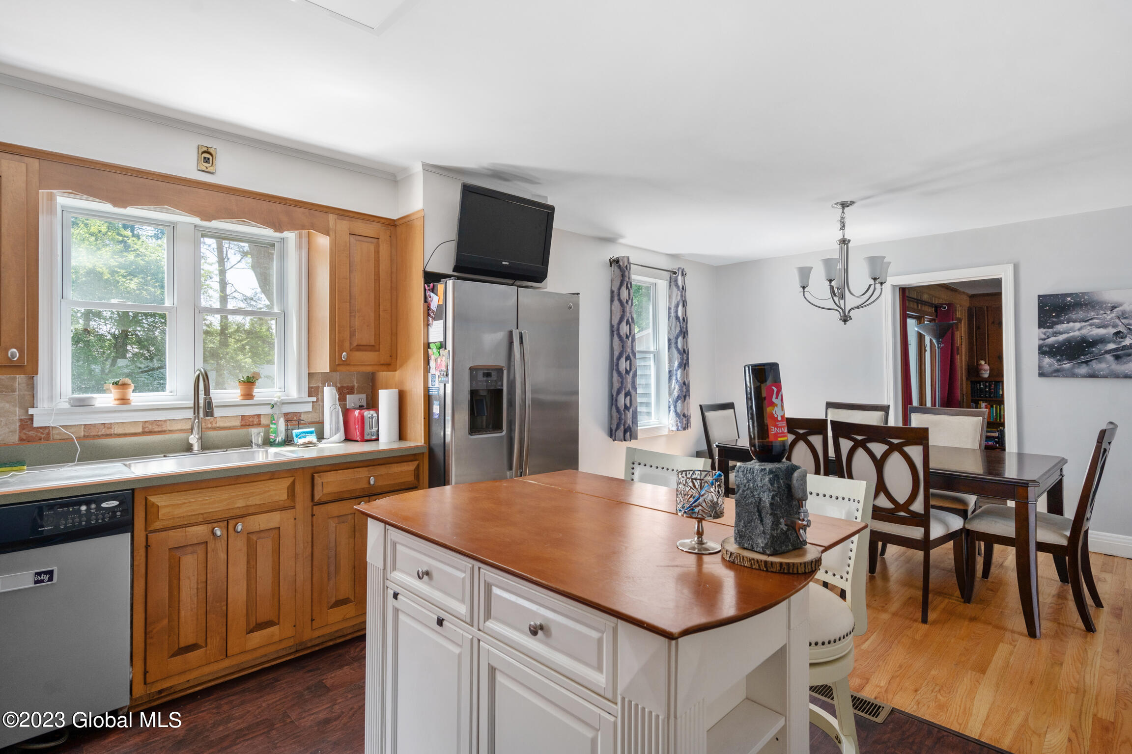 197 Northampton Road Amsterdam, NY 12010 - Photo 9 of 24 197 Northampton Rd-kitchen9