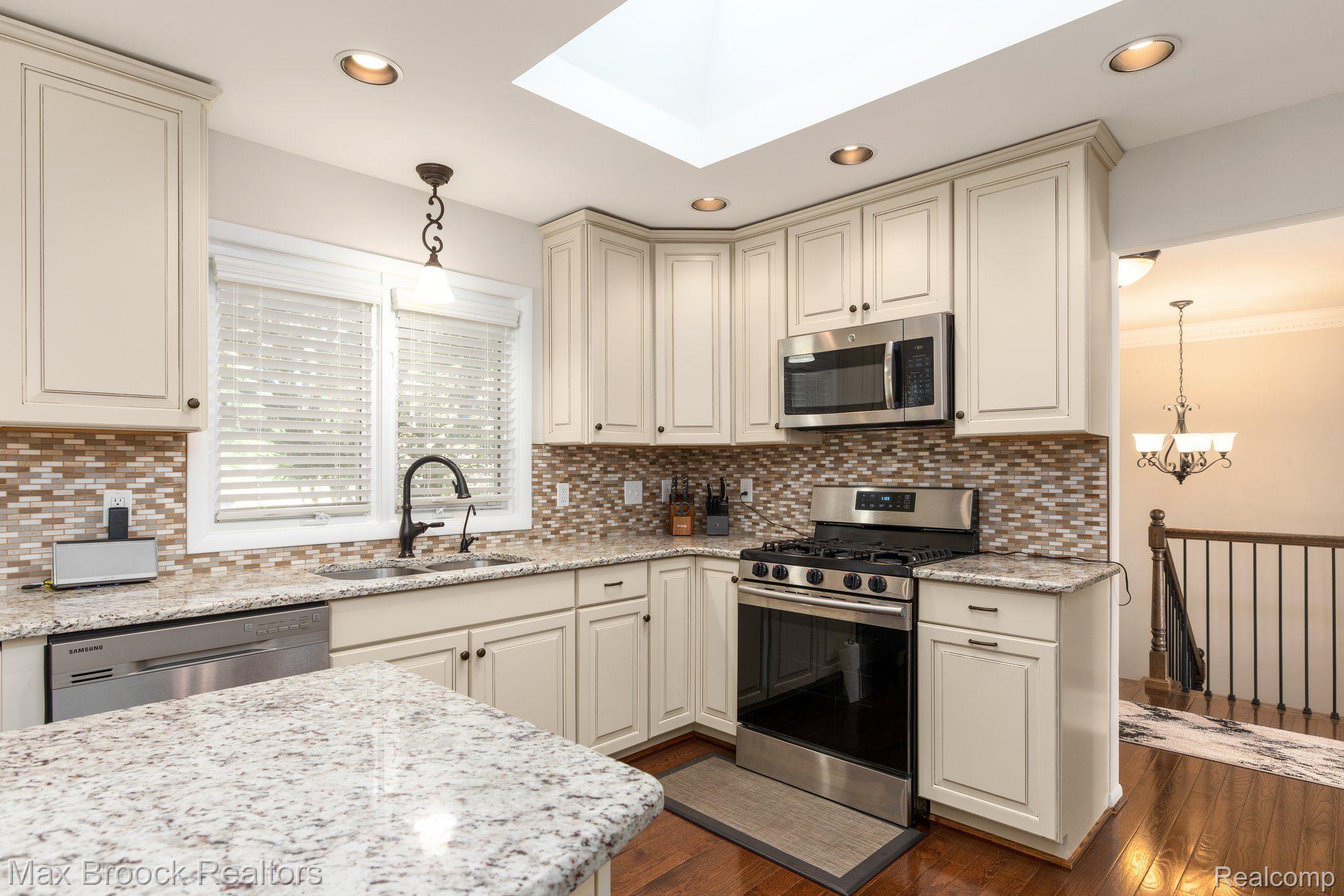 449 Ridgewood Road Rochester, MI 48306 - Photo 19 of 40 Gallery Image 19