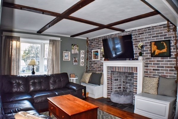 18 Blake Road Weymouth, MA 02188 - Photo 3 of 16 Gallery Image 3