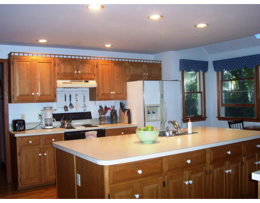 707 Worcester Street Wellesley, MA 02481 - Photo 2 of 9 Gallery Image 2