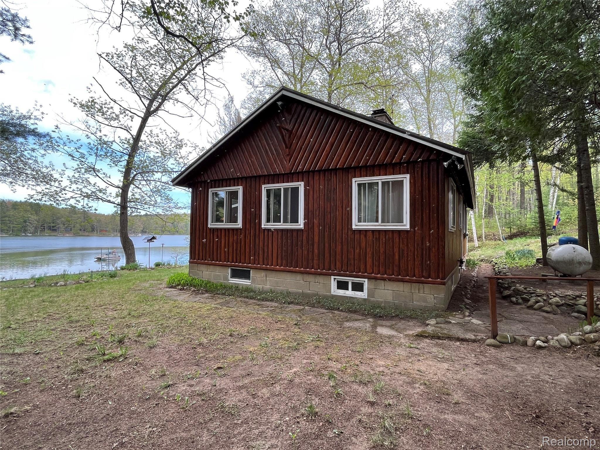 516 Ogemaw Road Rose City, MI 48654 - Photo 5 of 53 5.JPG