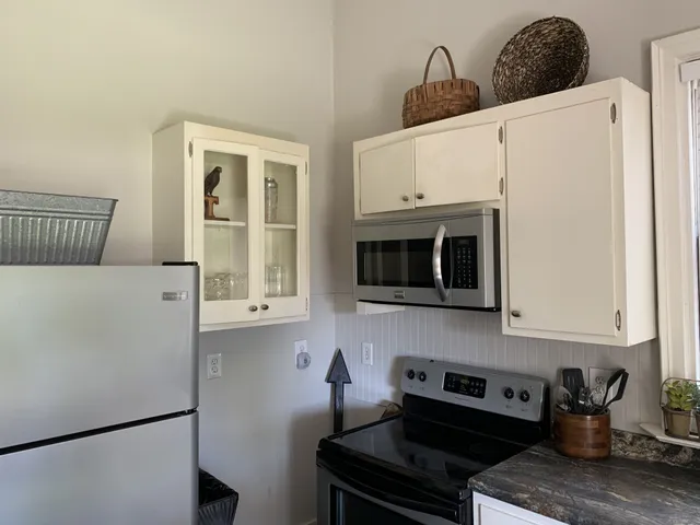 a view of a storage & utility room with washer and dryer