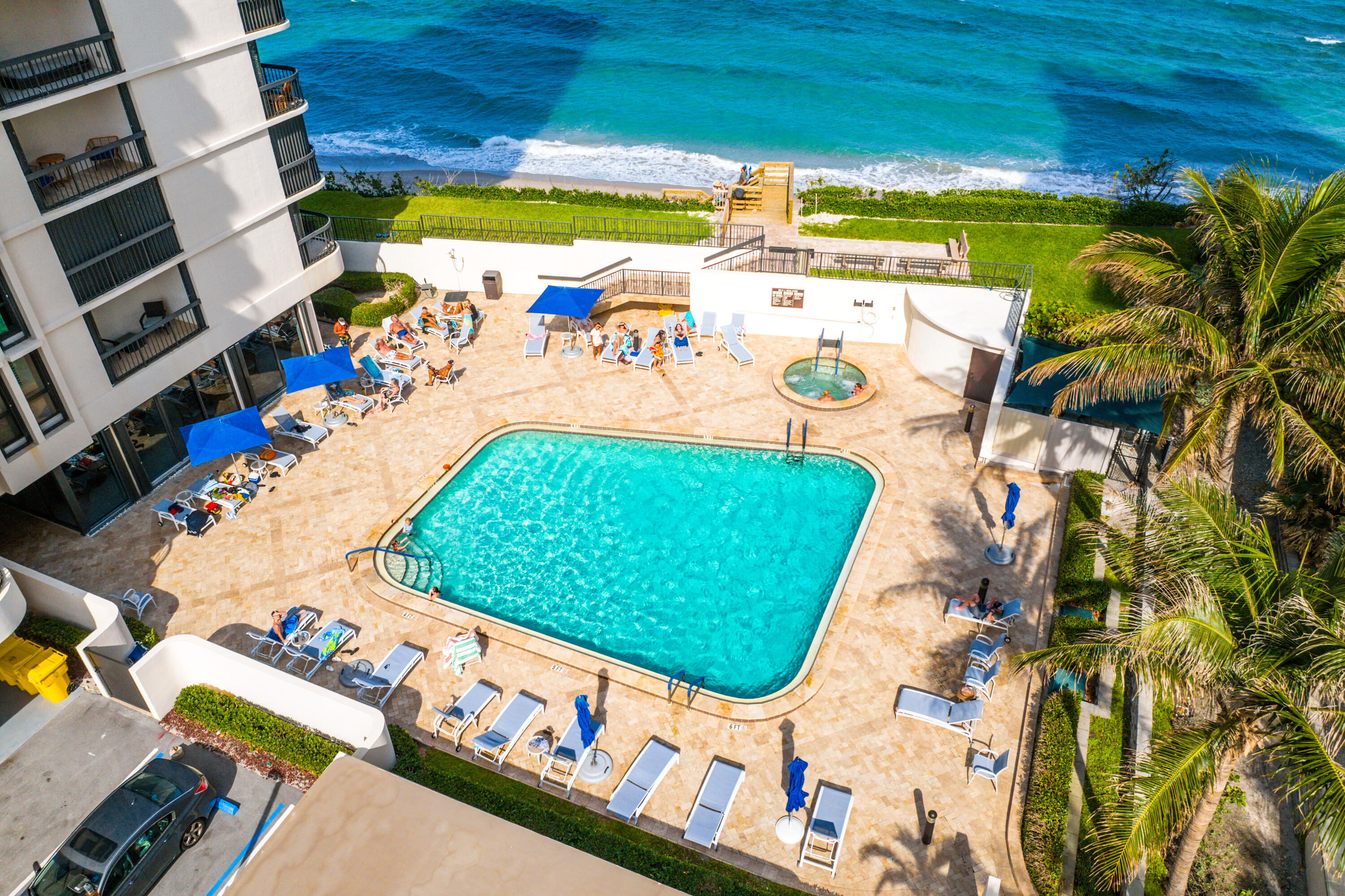 5380 North Ocean Drive, Unit 5A Riviera Beach, FL 33404 - Photo 29 of 38 Pool