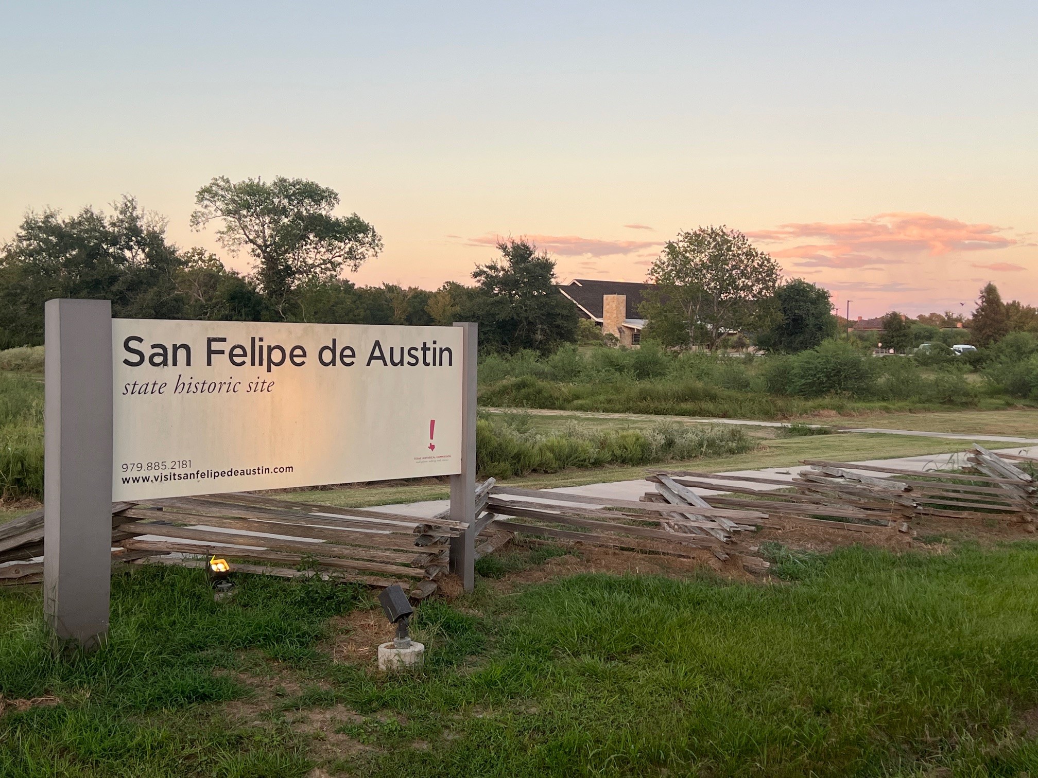 400 6th Street Sealy, TX 77474 - Photo 10 of 11 a view of a back yard