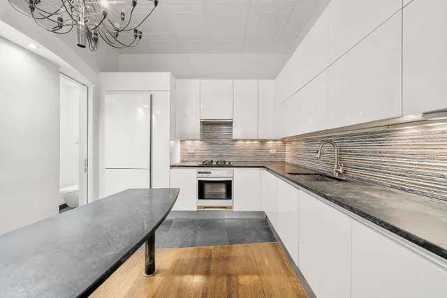 $8,500 | 107 West 25th Street, Unit 2D | Chelsea