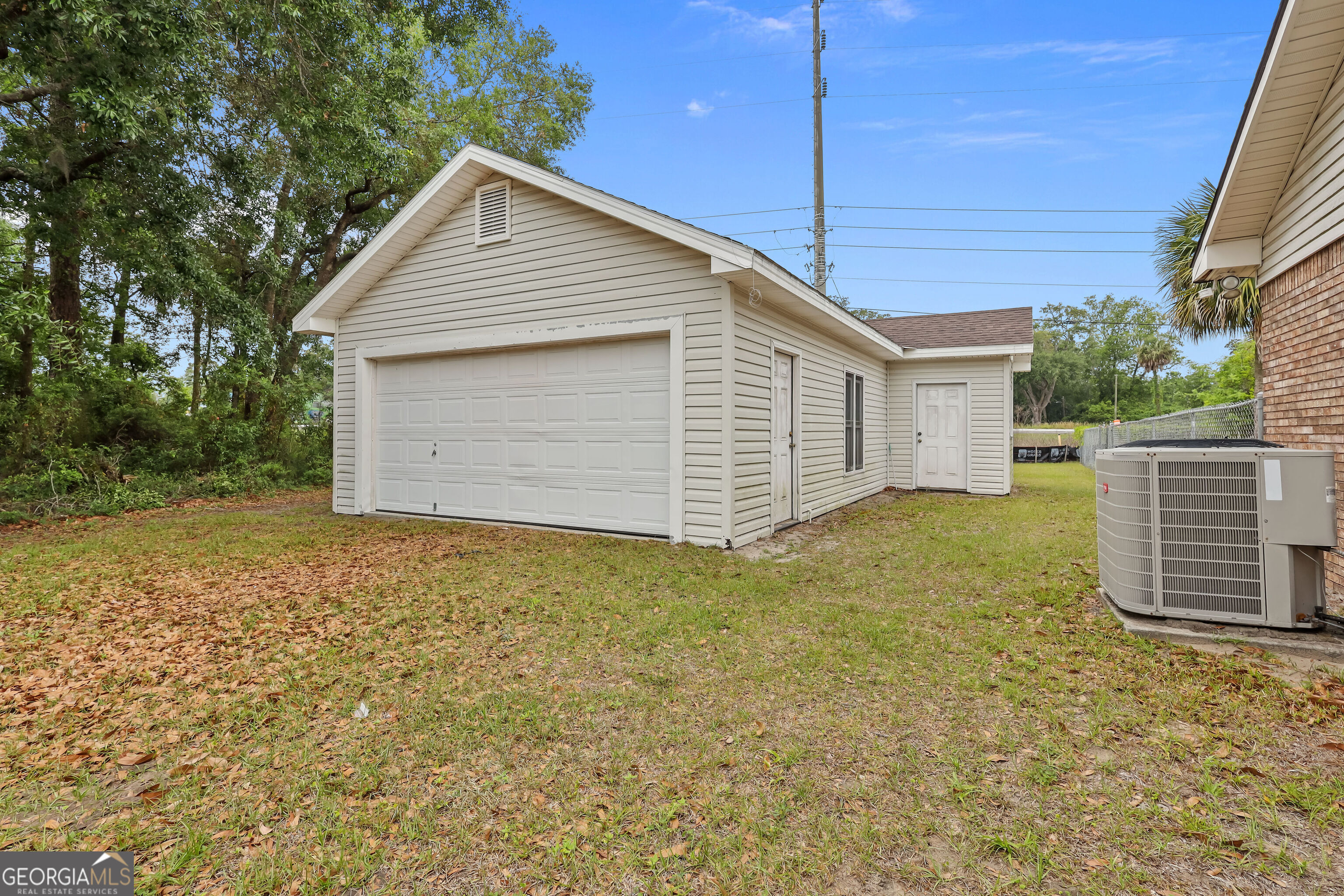 103 Cartwright Circle Brunswick, GA 31525 - Photo 36 of 54 a view of backyard of house