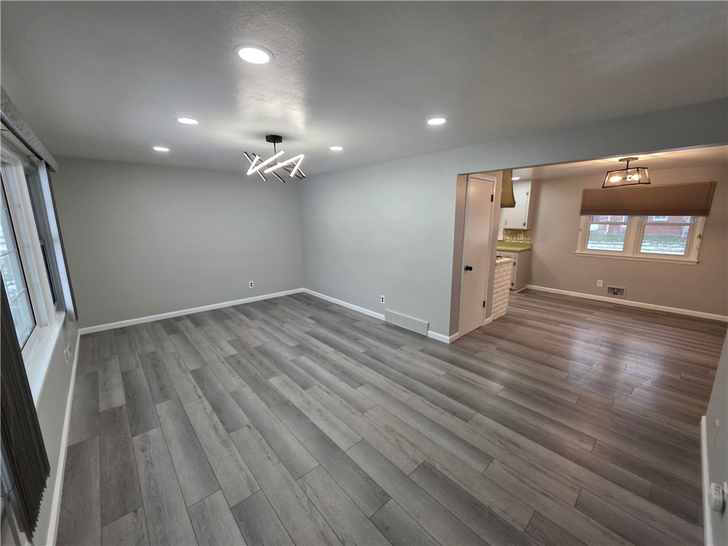 2938 Lyell Road Gates, NY 14606 - Photo 4 of 14