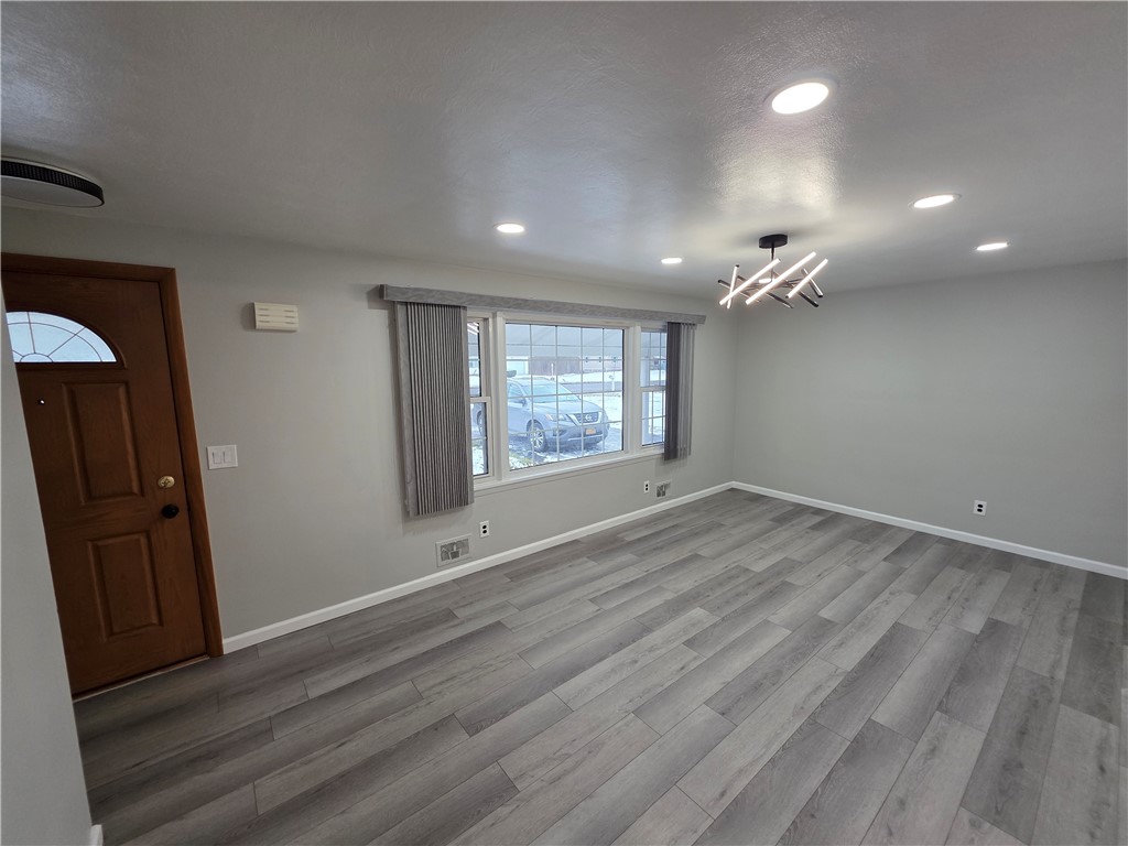 2938 Lyell Road Gates, NY 14606 - Photo 5 of 14