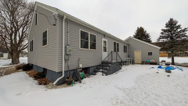 $115,000 | 304 North Secor Street, Bricelyn, MN 56014