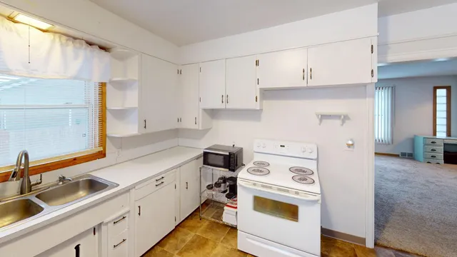 $115,000 | 304 North Secor Street, Bricelyn, MN 56014