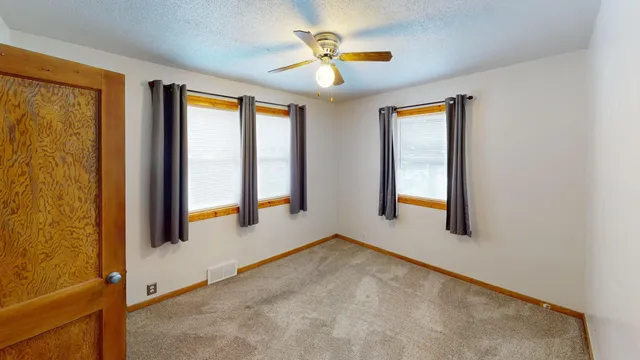 $115,000 | 304 North Secor Street, Bricelyn, MN 56014