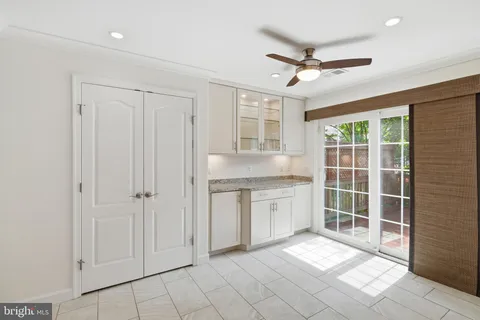 $775,000 | 3911 Green Look Court, Fairfax, VA 22033