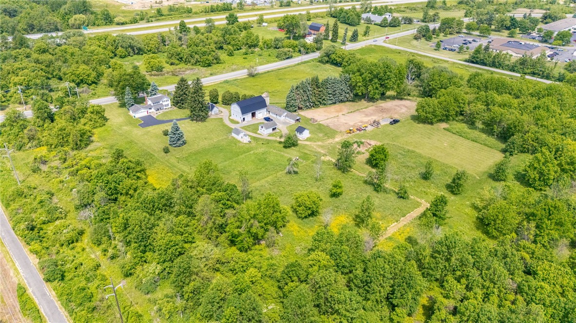 364 Island Cottage Road Greece, NY 14612 - Photo 2 of 49
