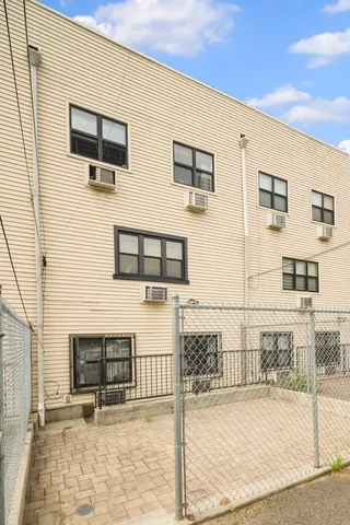 $3,350,000 | 109 Pulaski Street, Unit ENTIRE BUILDING | Bedford-Stuyvesant