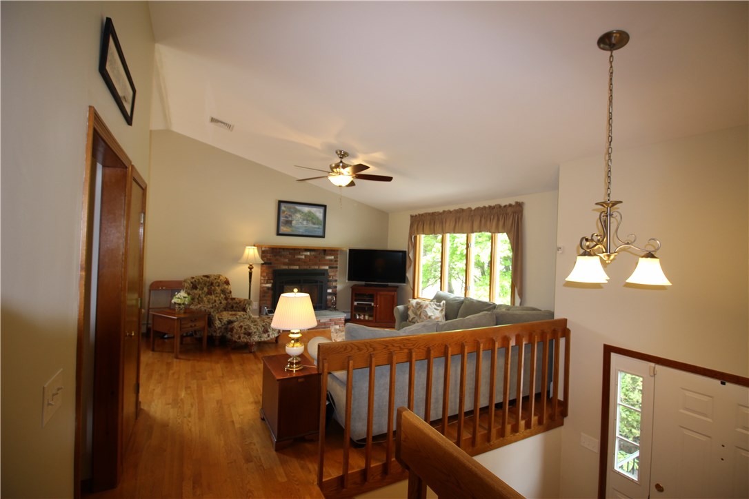 700 County Road Barrington, RI 02806 - Photo 3 of 25