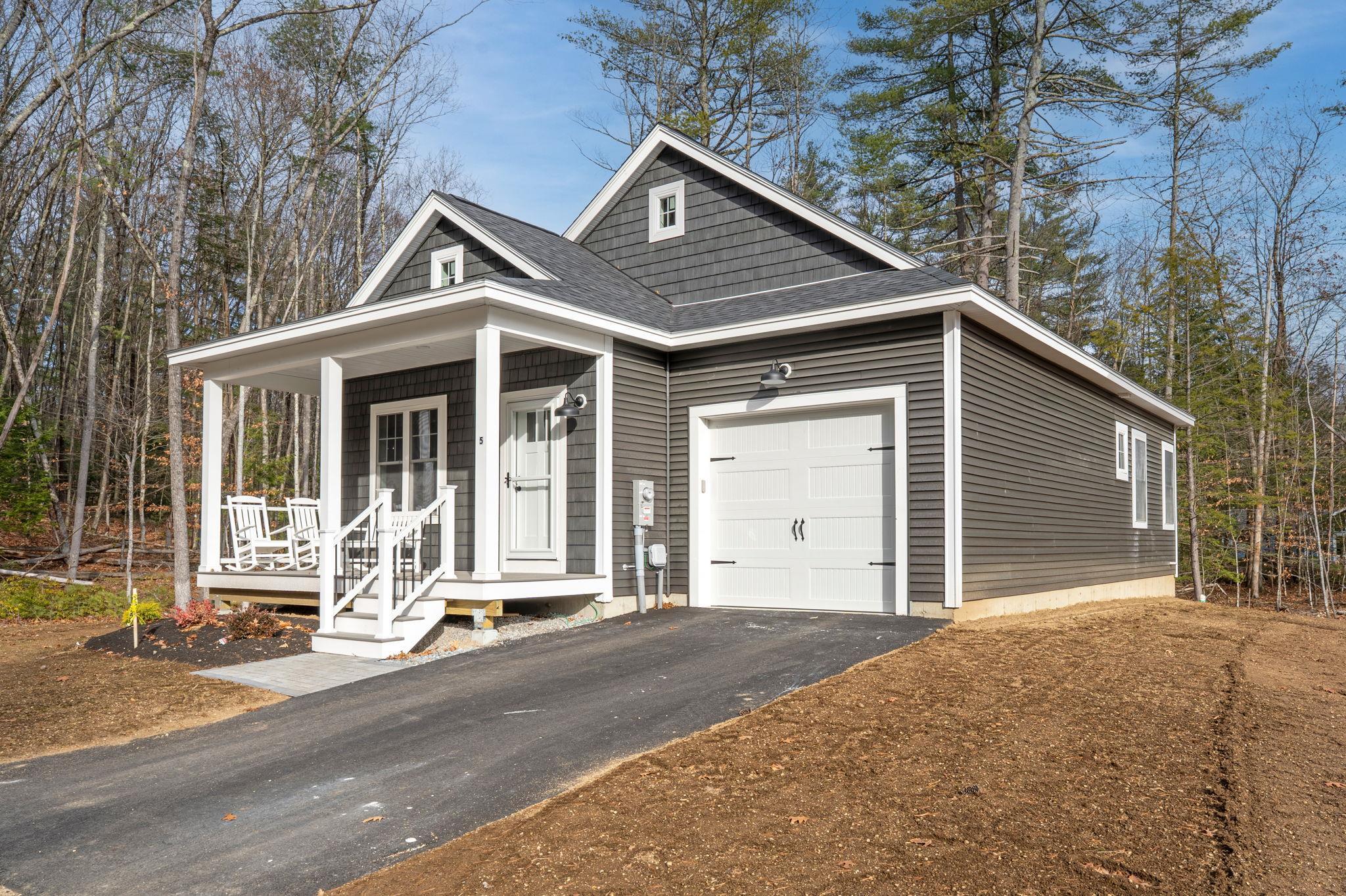 2 Debbie Lane Amherst, NH 03031 - Photo 2 of 25