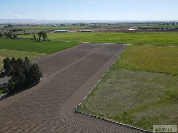 $183,000 | 2420 East 434 North, St. Anthony, ID 83445
