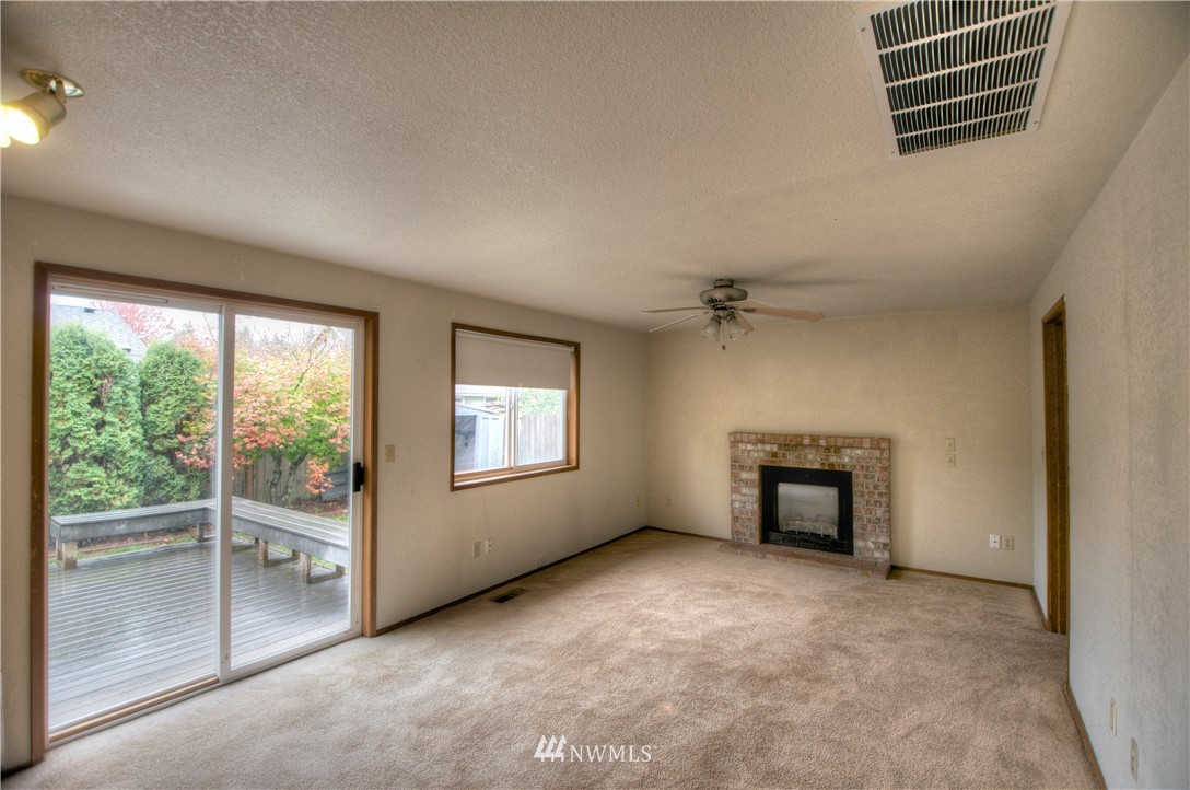 5934 Compton Loop Southeast Lacey, WA 98513 - Photo 11 of 25 Gallery Image 11