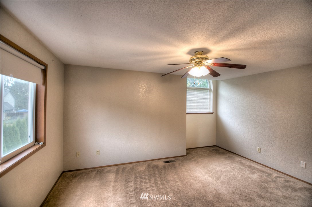 5934 Compton Loop Southeast Lacey, WA 98513 - Photo 18 of 25 Gallery Image 18