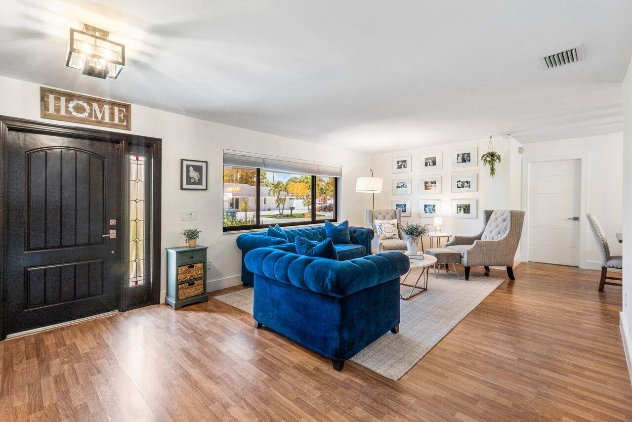 12901 Southwest 148th Street Road Miami, FL 33186 - Photo 5 of 28 Sitting room