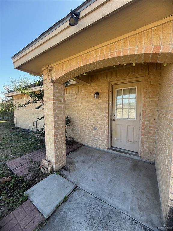 2000 Circle Drive, Unit 4 Mission, TX 78572 - Photo 18 of 18 a view of a house with backyard
