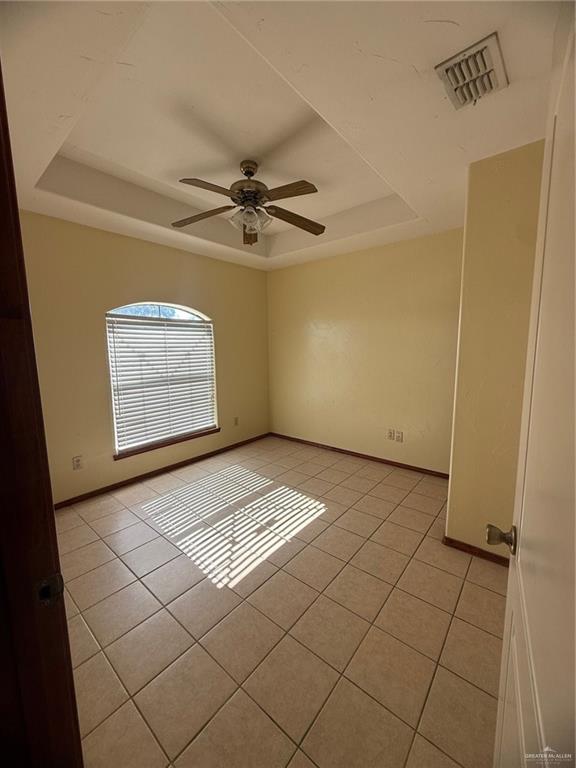 2000 Circle Drive, Unit 4 Mission, TX 78572 - Photo 5 of 18 a view of an empty room